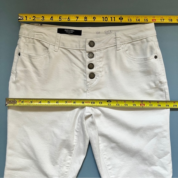 Simply Vera Wang Mid Rise Button Fly Capri Jeans - Picture 12 of 13